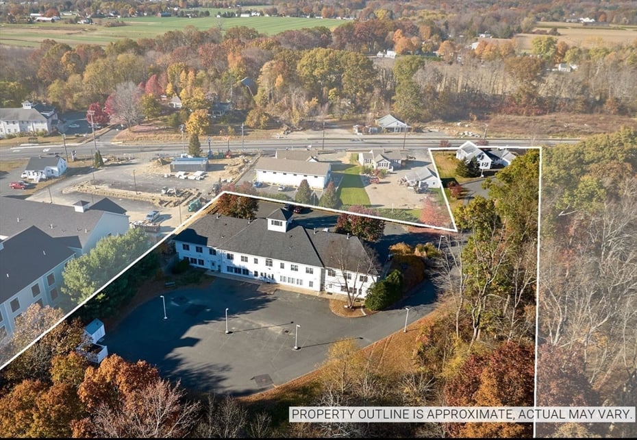 245 Russell St Photo 11