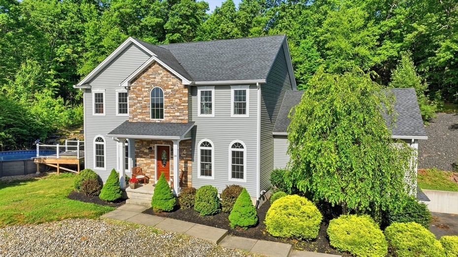 34 Bissonnette Cir Photo 2