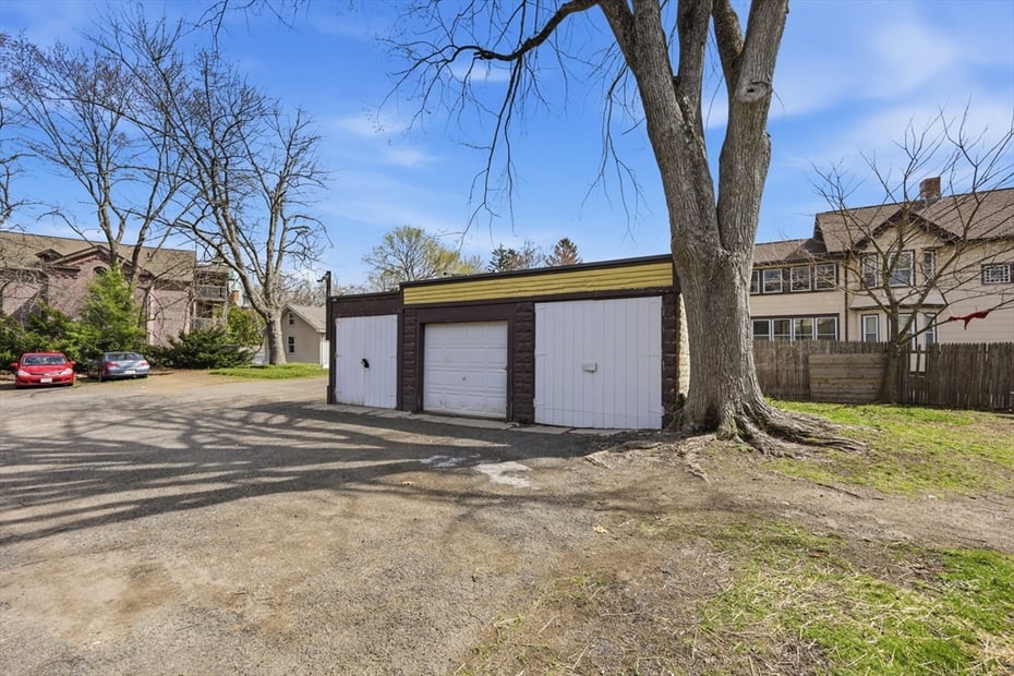 17 Adams St Photo 23