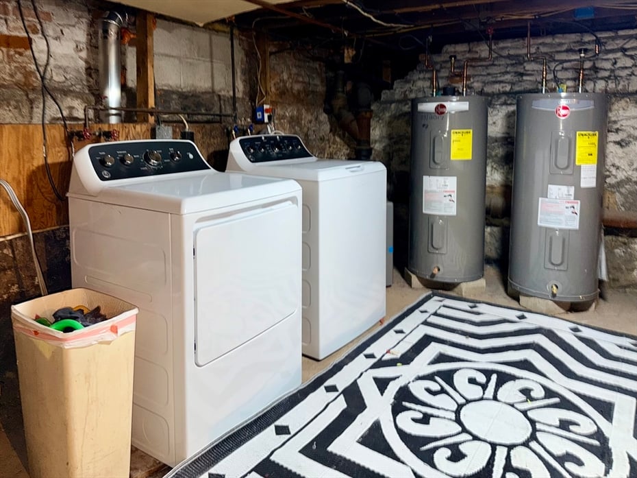 17 Adams St Photo 17