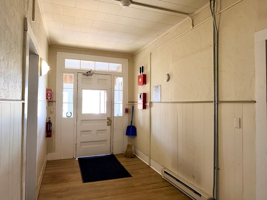 17 Adams St Photo 12