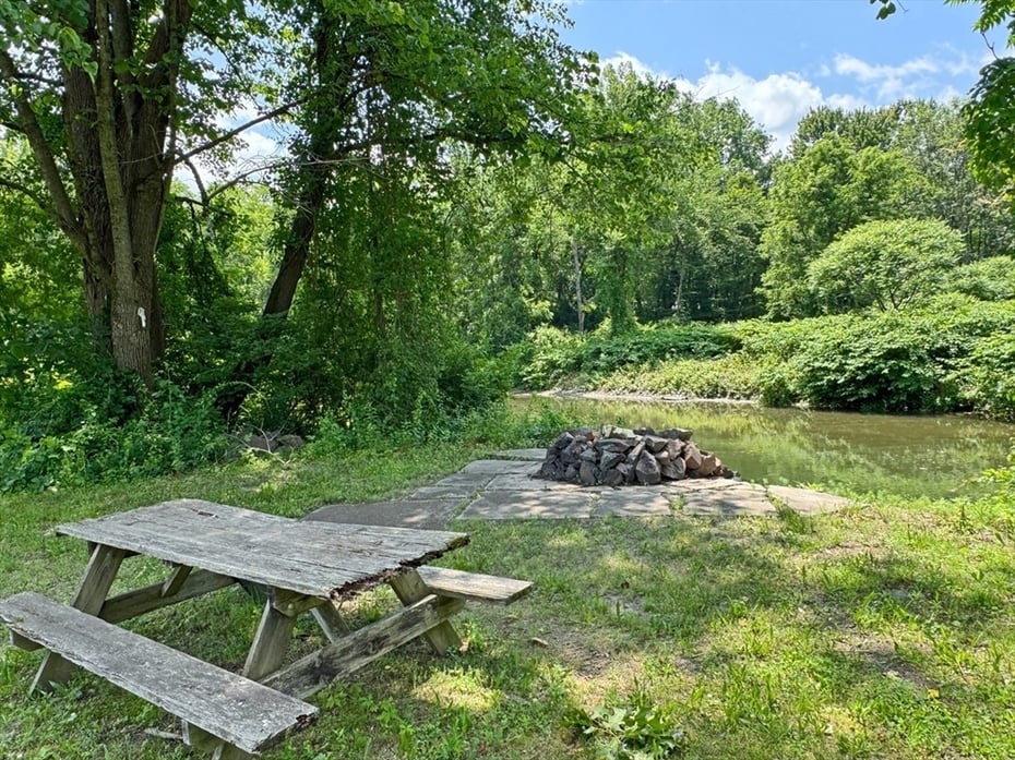22 Conway Drive Photo 32