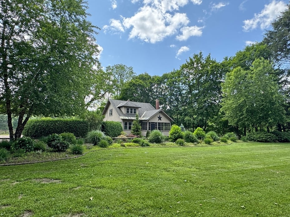 22 Conway Drive Photo 3