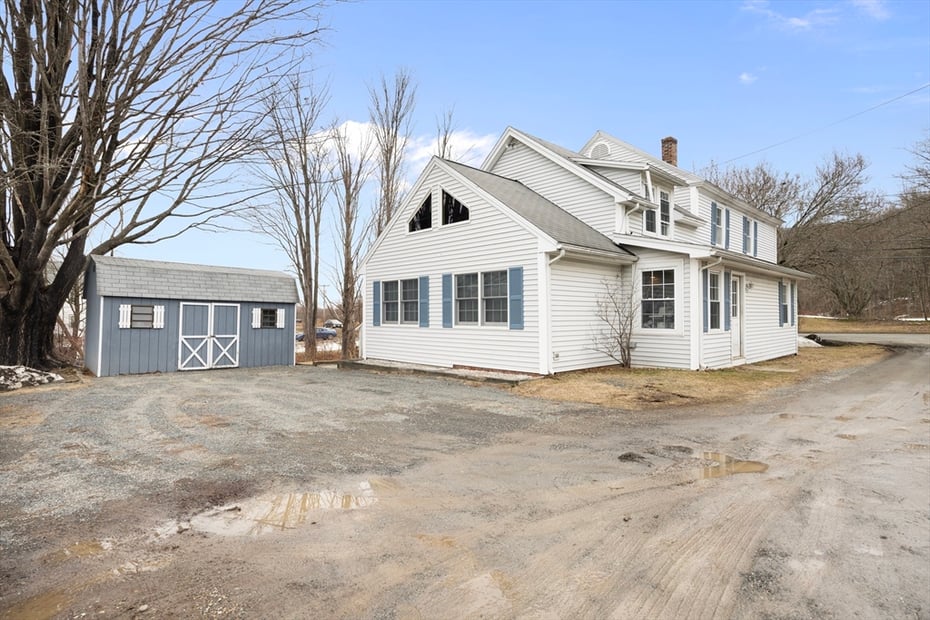 345 Greenfield Road Photo 7