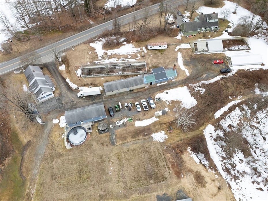 345 Greenfield Road Photo 15