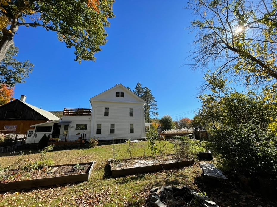 18-22 Baker Ave Photo 12