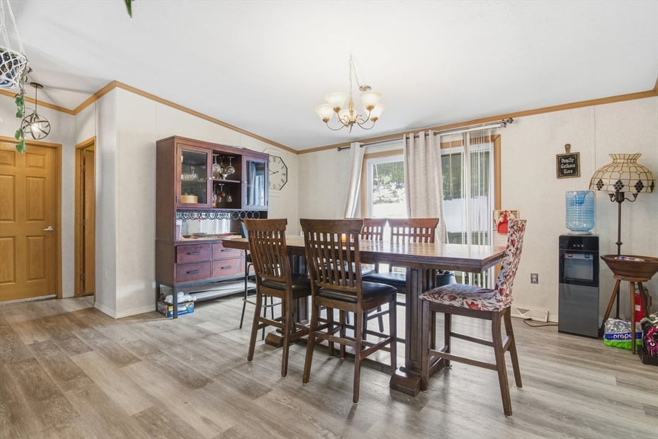 143 E Buckland Rd Photo 21