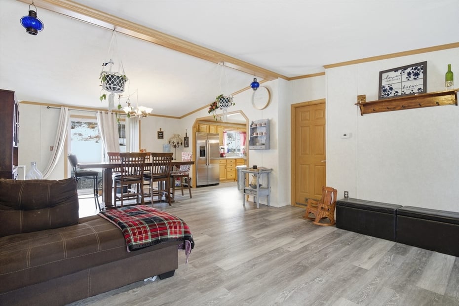 143 E Buckland Rd Photo 20