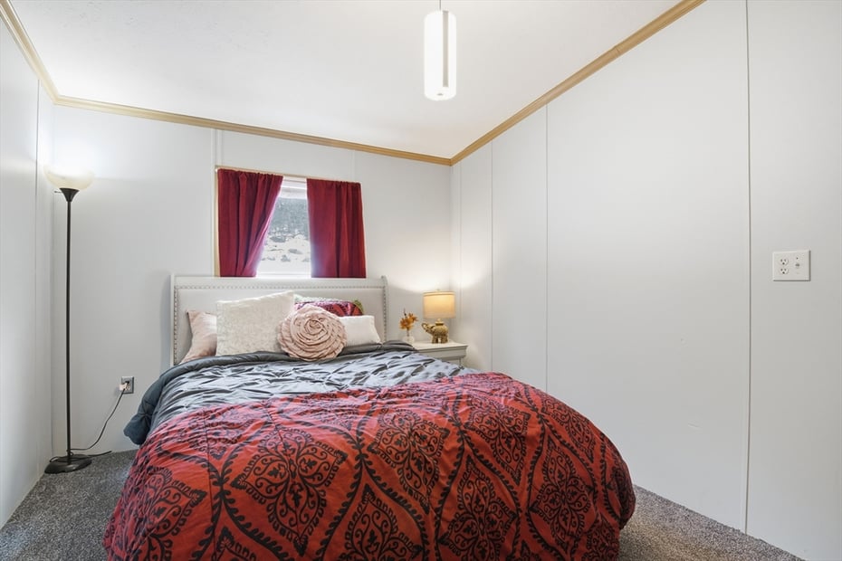 143 E Buckland Rd Photo 9