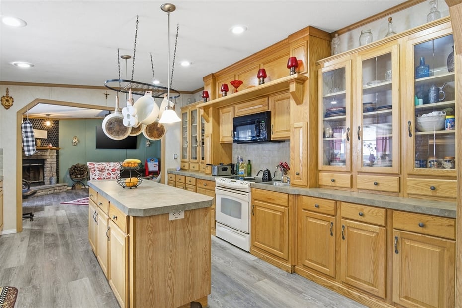 143 E Buckland Rd Photo 25