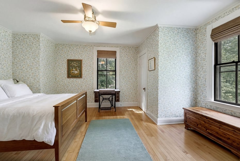 91 Sunset Ave Photo 32