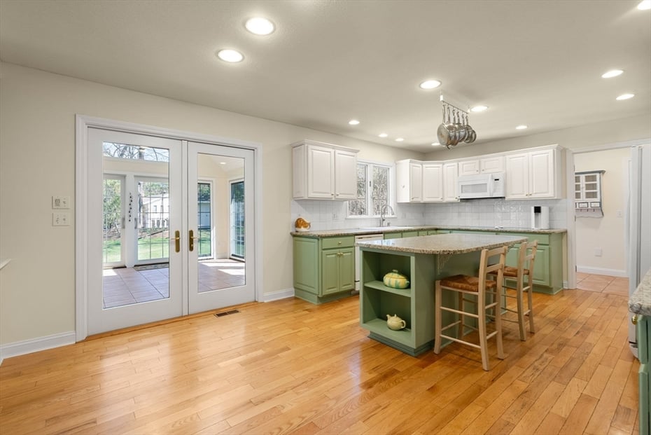 70 Salem Rd Photo 13