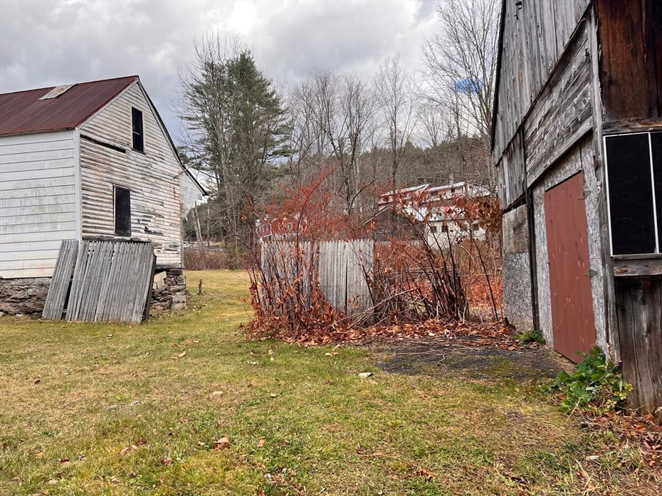 79 Berkshire Trail Photo 4