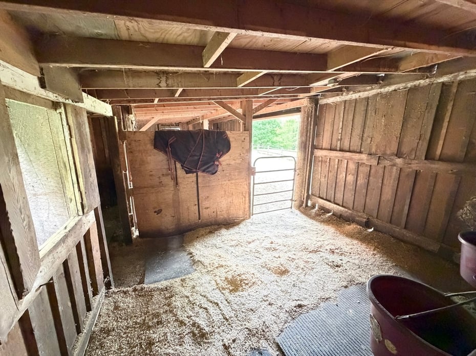 271 Lower Road Photo 33
