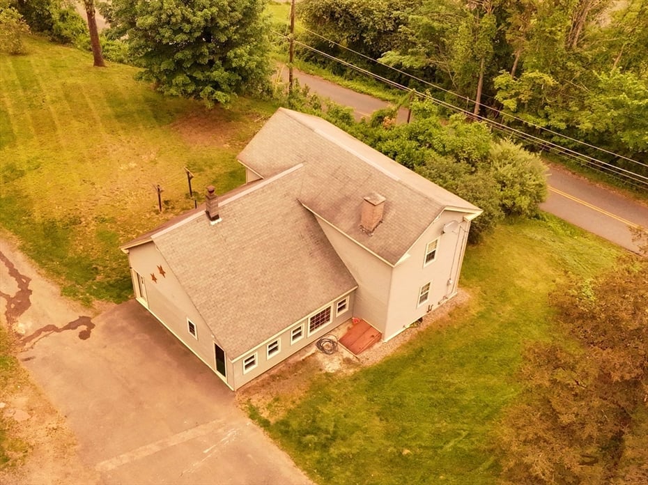271 Lower Road Photo 6