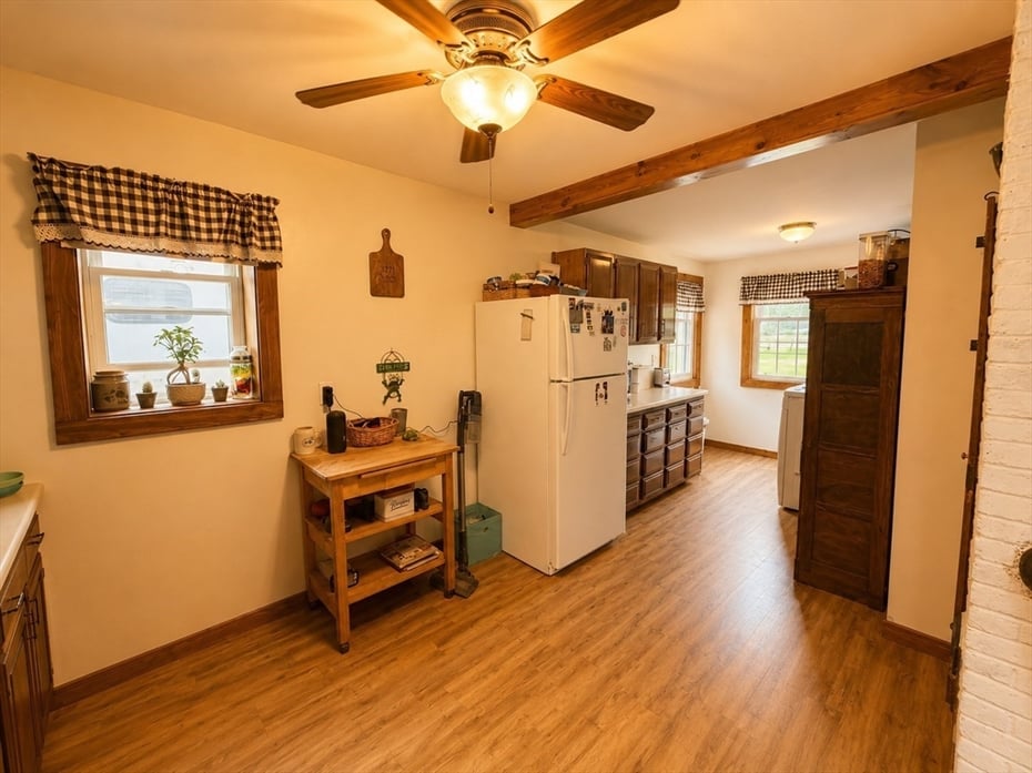 271 Lower Road Photo 17
