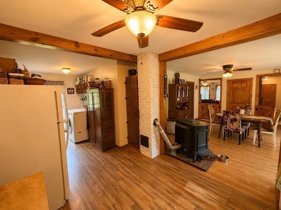 271 Lower Road Photo 16