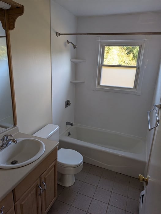 30 Long Plain Road  #B Photo 16