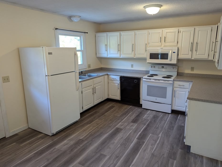 30 Long Plain Road  #B Photo 5