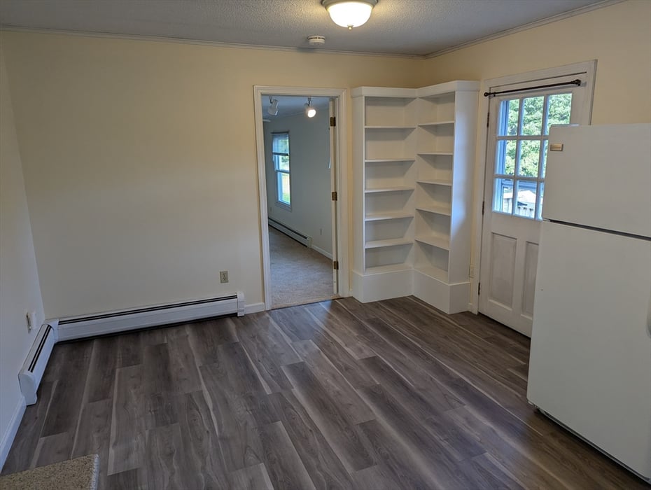 30 Long Plain Road  #B Photo 7