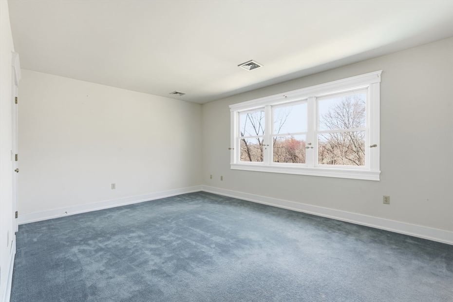 365 Middle St Photo 26