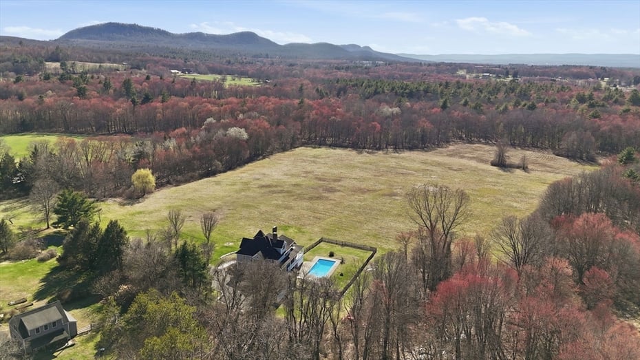 365 Middle St Photo 41