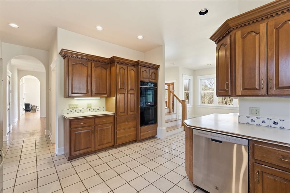 365 Middle St Photo 18