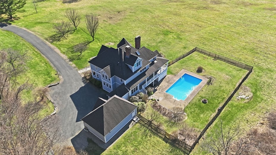 365 Middle St Photo 36