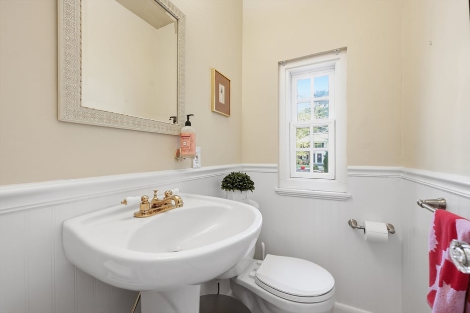 123 Englewood Road Photo 16