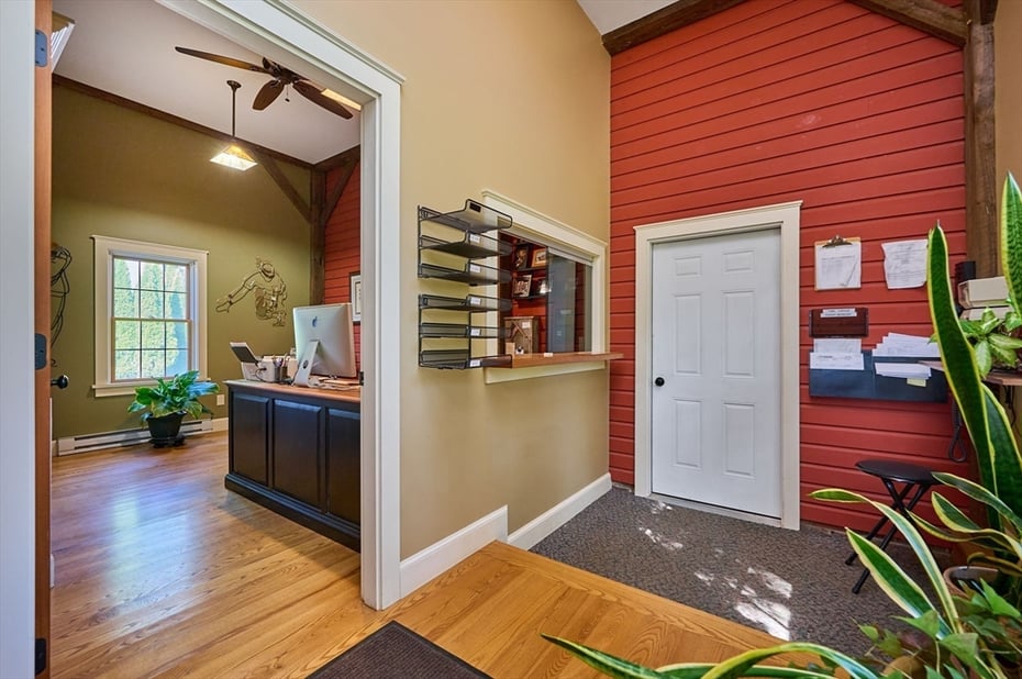 155 Christian Lane Photo 6
