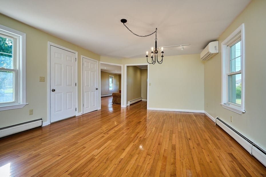155 Christian Lane Photo 19