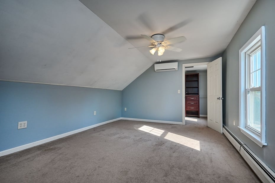 155 Christian Lane Photo 28