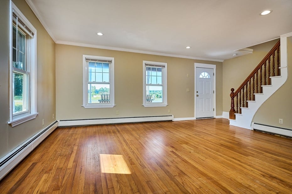 155 Christian Lane Photo 22