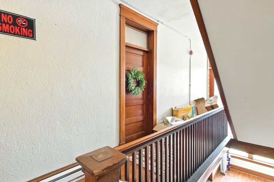 11 Conway St Photo 6