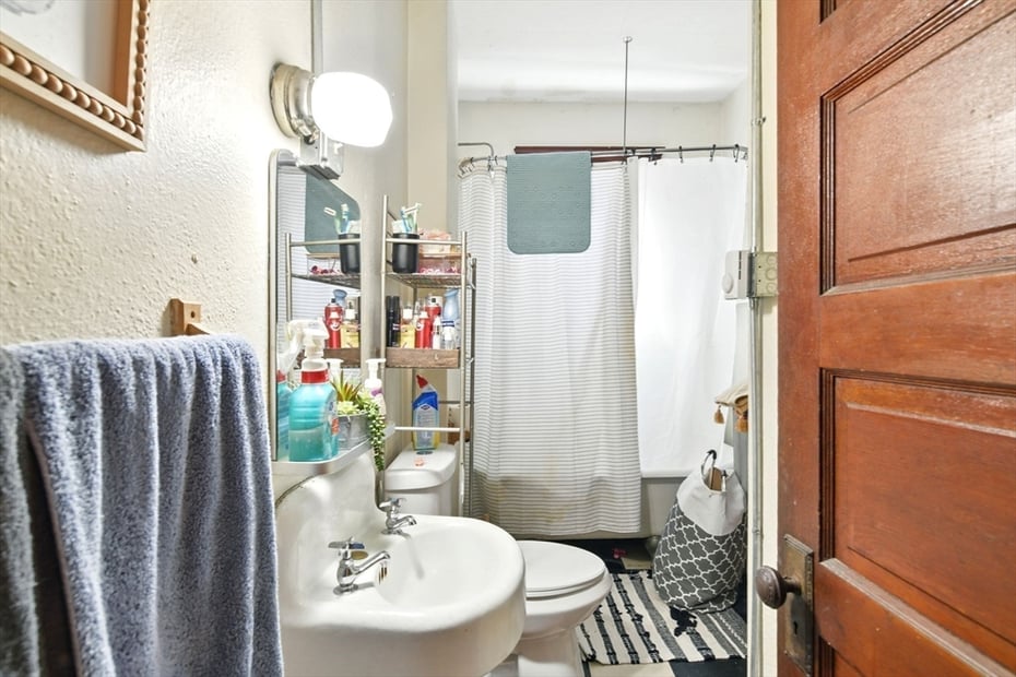 11 Conway St Photo 14