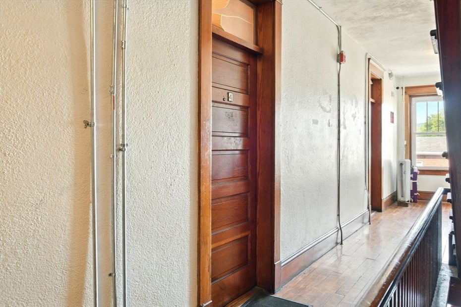 11 Conway St Photo 15