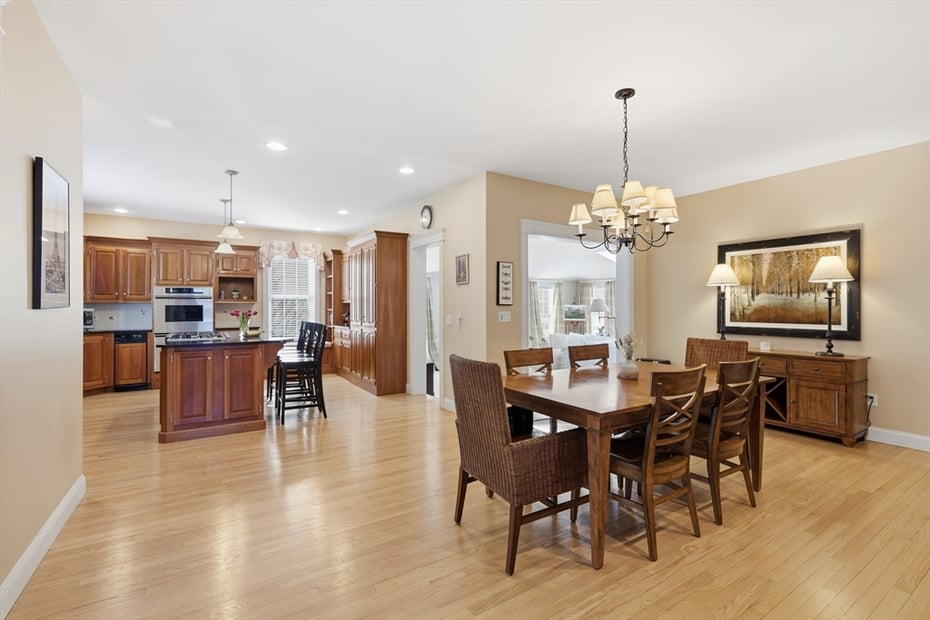 27 Summerfield Rd Photo 9