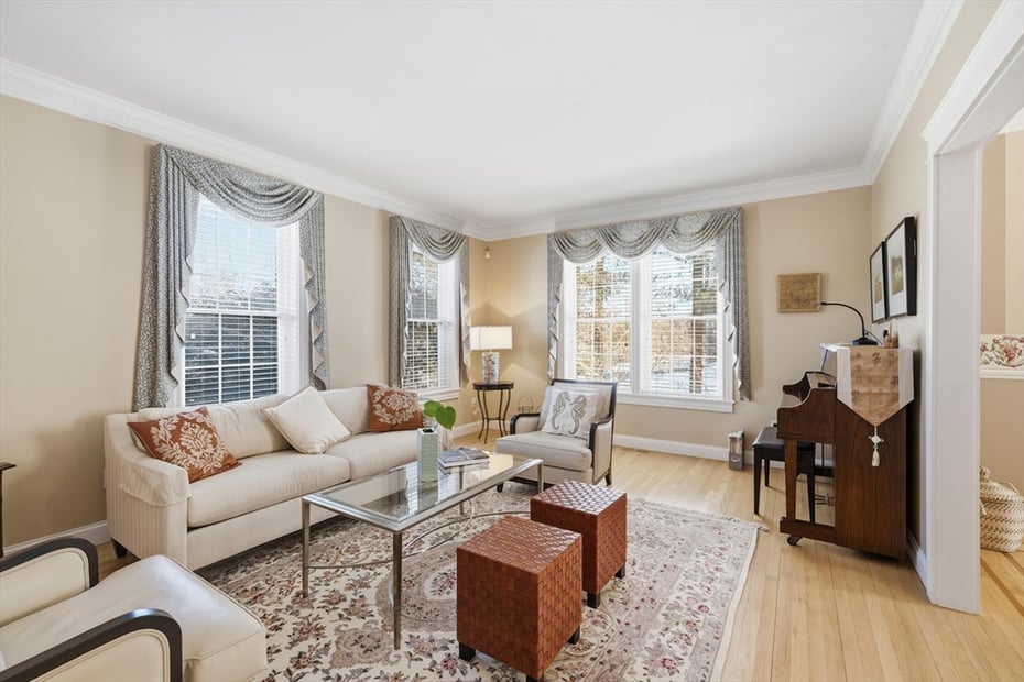 27 Summerfield Rd Photo 6