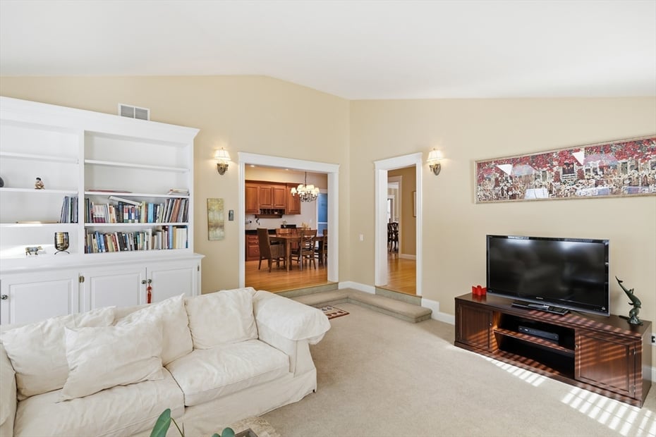 27 Summerfield Rd Photo 18