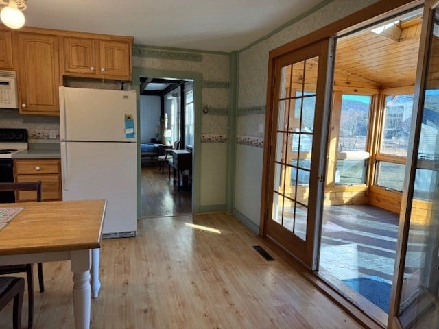 46 Maple St Photo 19