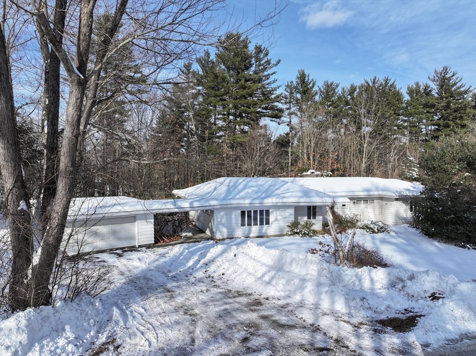 7 Christian Ln Photo 3