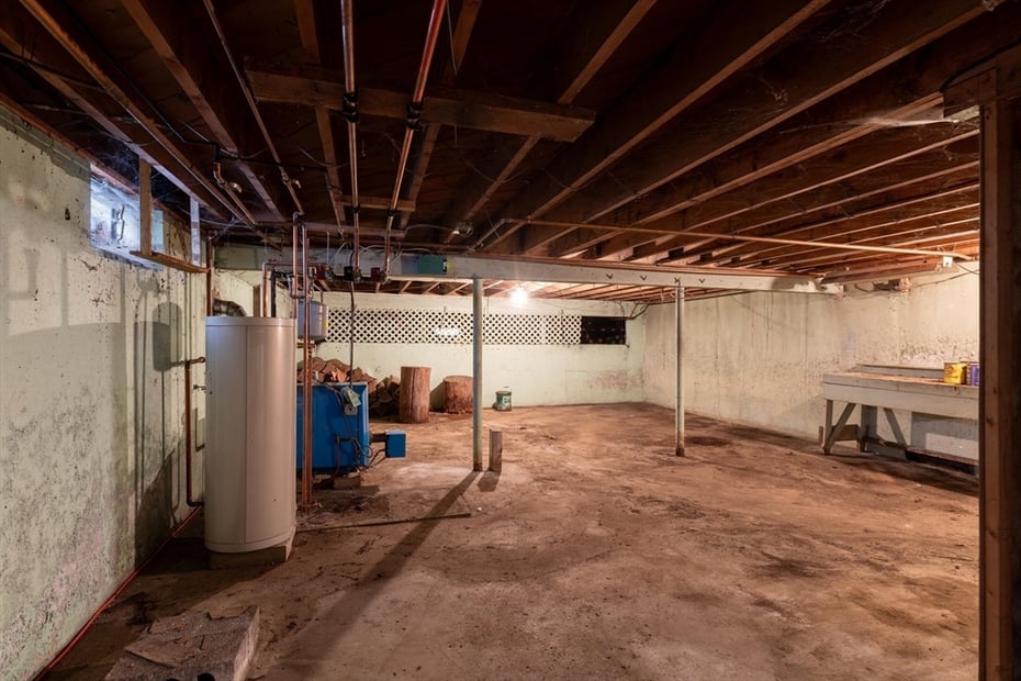 7 Christian Ln Photo 24