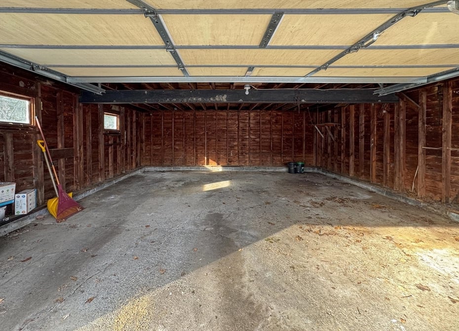 7 Christian Ln Photo 27