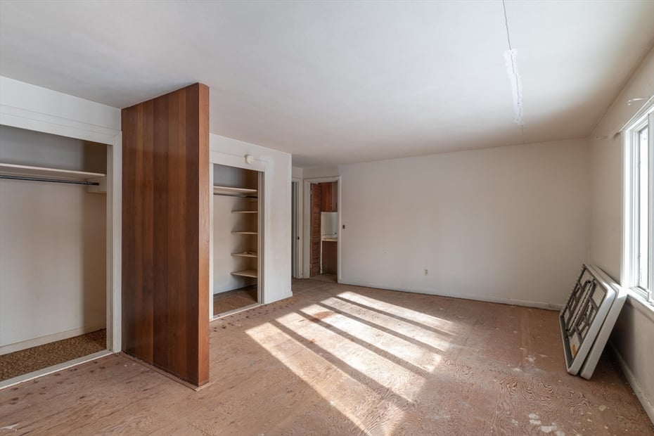 7 Christian Ln Photo 19