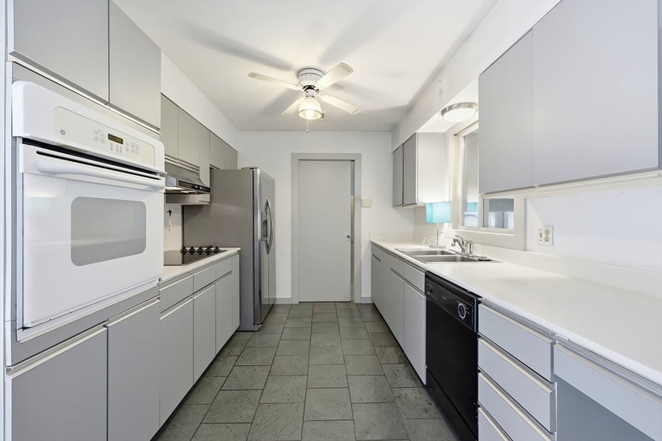 26 Gore Avenue Photo 9