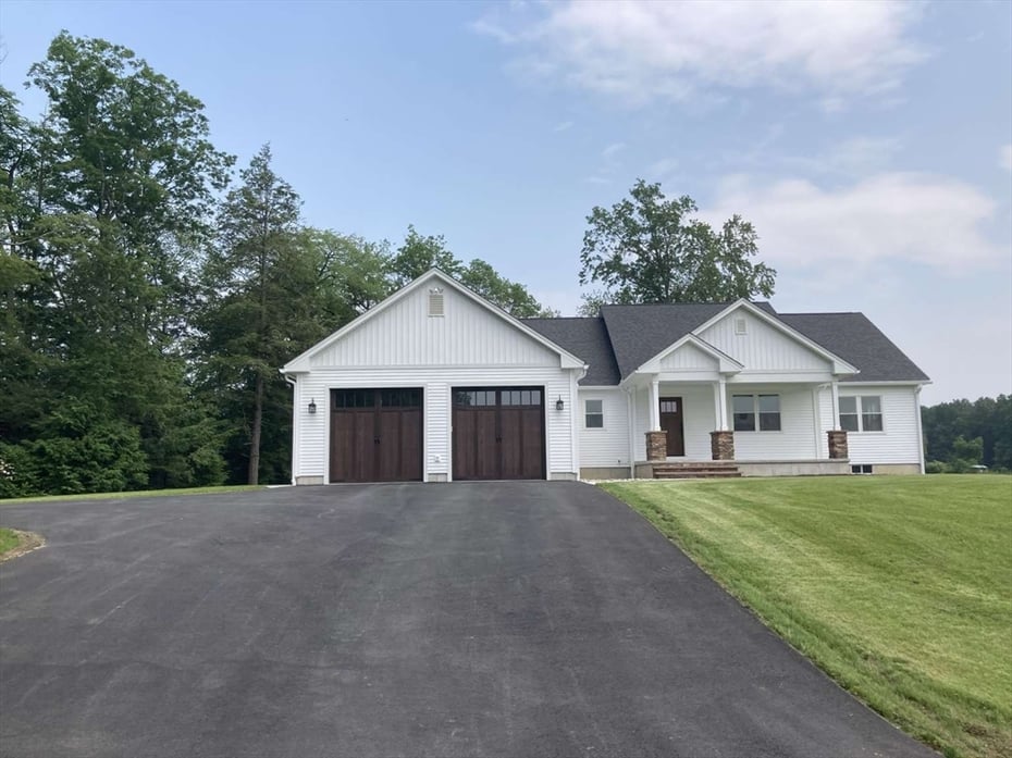 18 Molloy Ave Photo 2