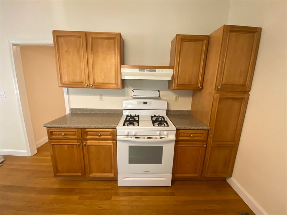 20 Clarendon St #20 Photo 4