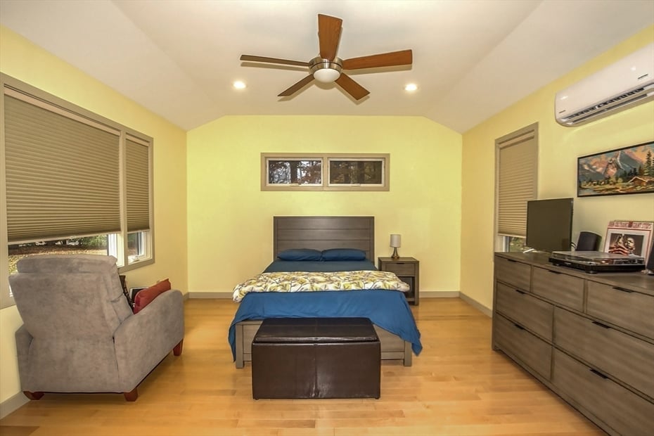 70 Tennyson Dr Photo 20