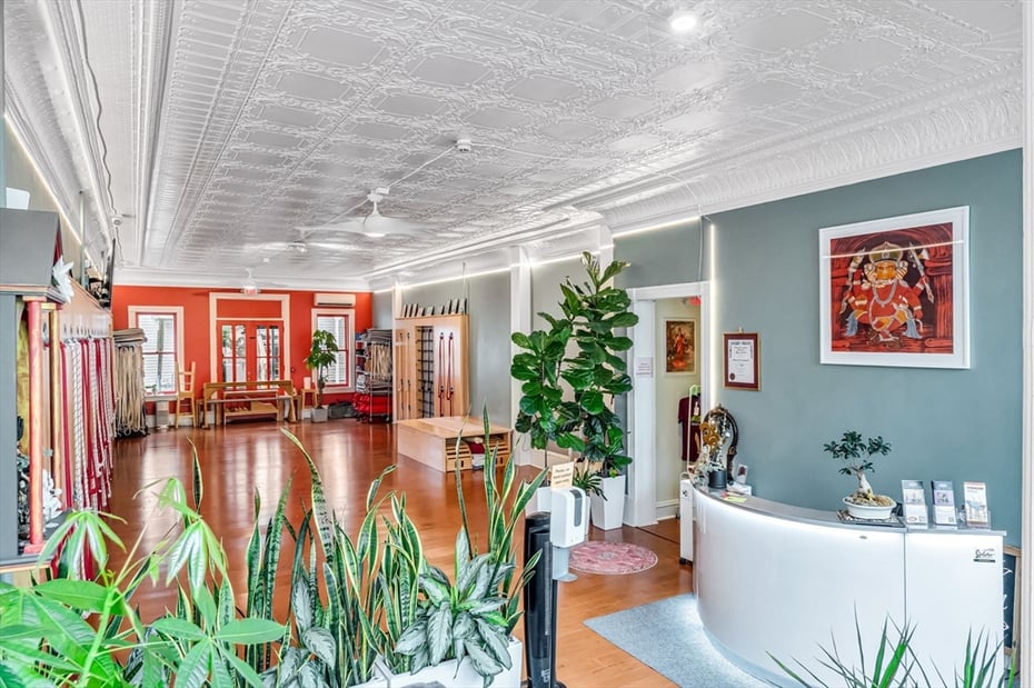 76 Maple St Photo 11