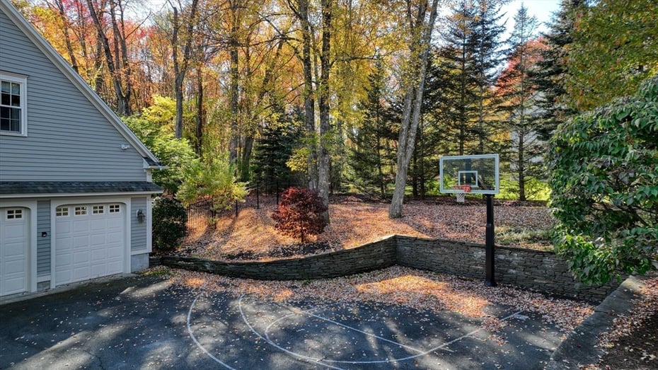 6 Eveningstar Drive Photo 42